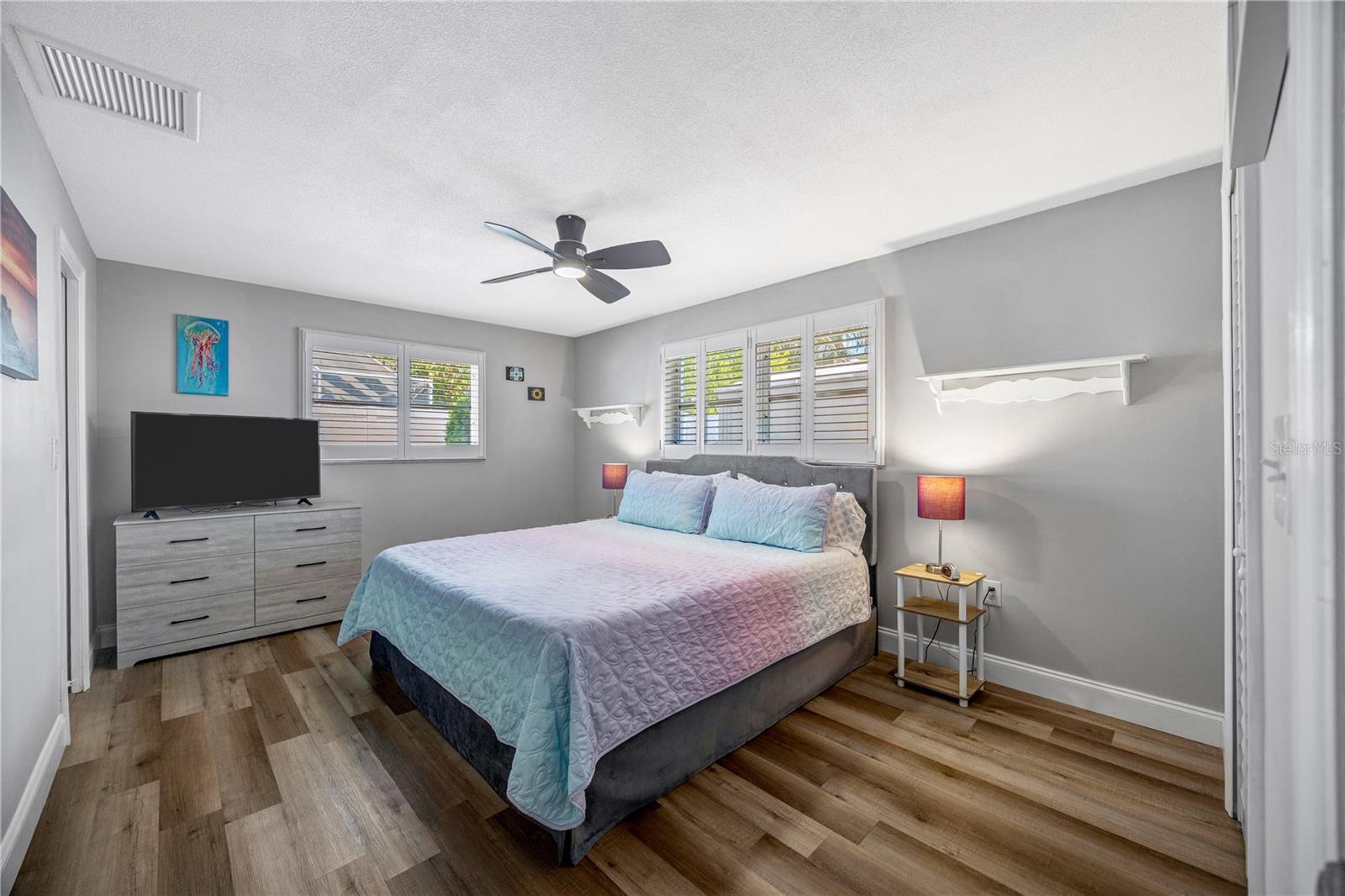 Image 28 of 59 For 2155 Edythe Dr