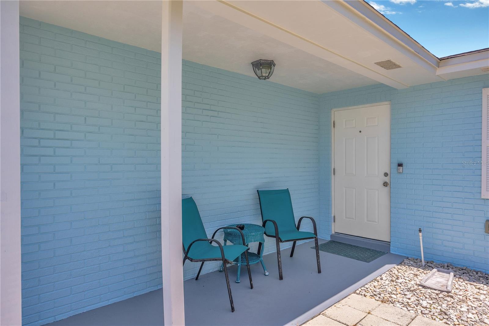 Image 38 of 59 For 2155 Edythe Dr