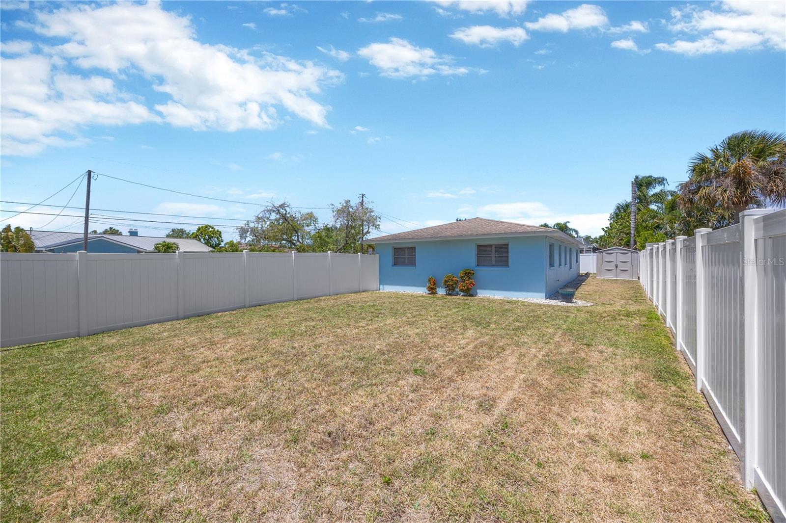 Image 44 of 59 For 2155 Edythe Dr