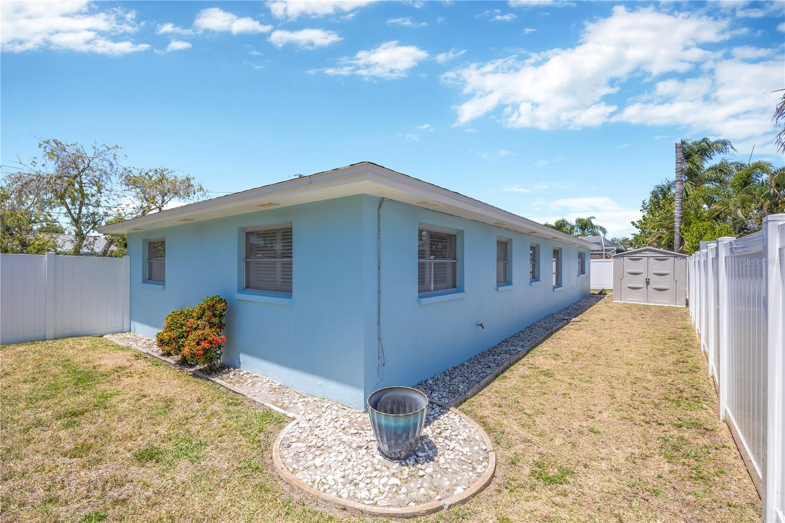 Image 45 of 59 For 2155 Edythe Dr