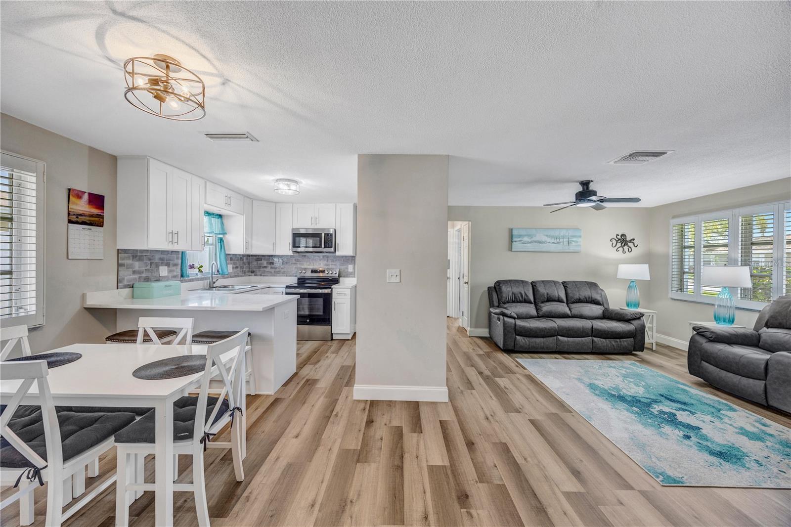 Image 6 of 59 For 2155 Edythe Dr