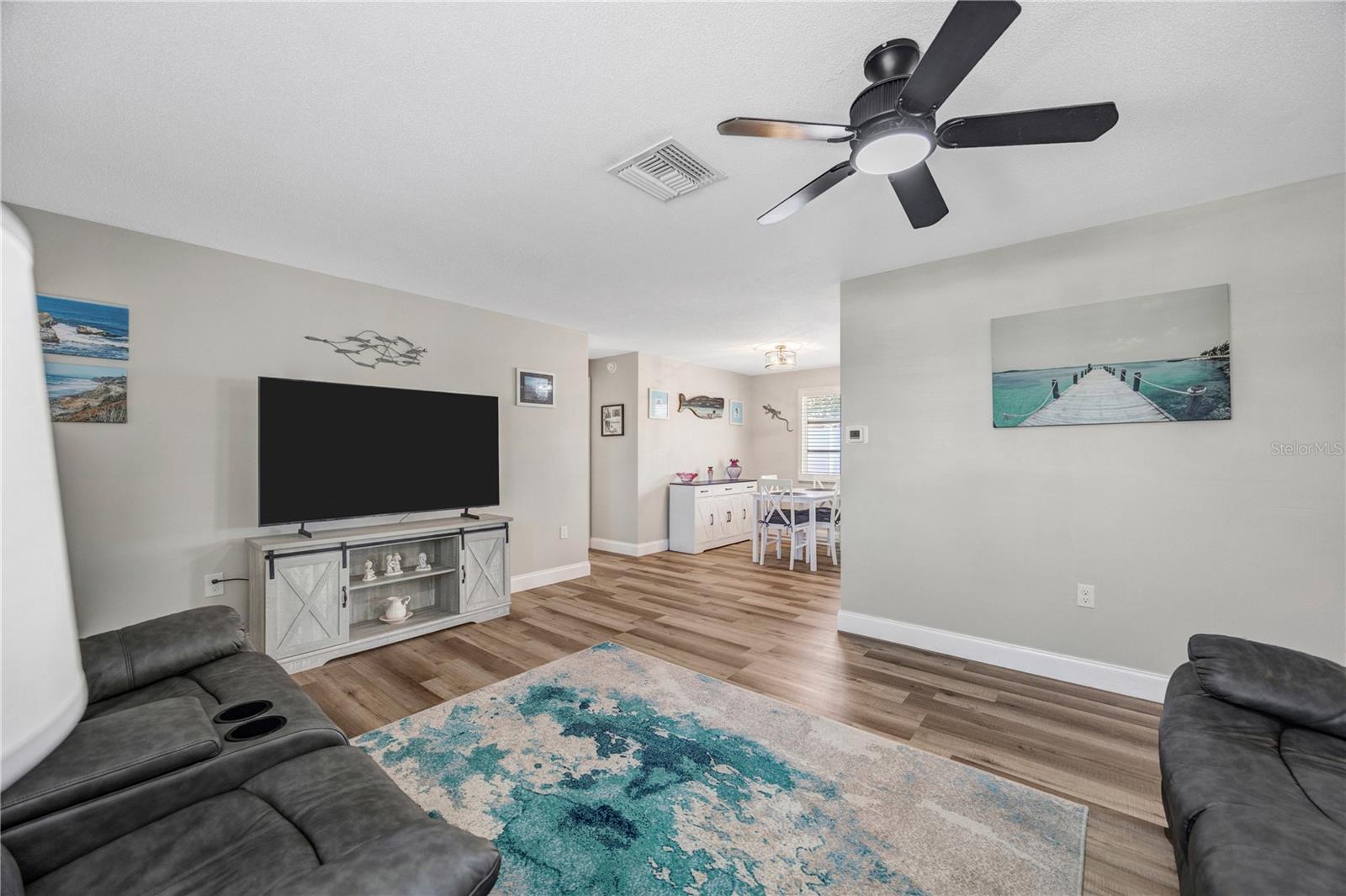 Image 7 of 59 For 2155 Edythe Dr