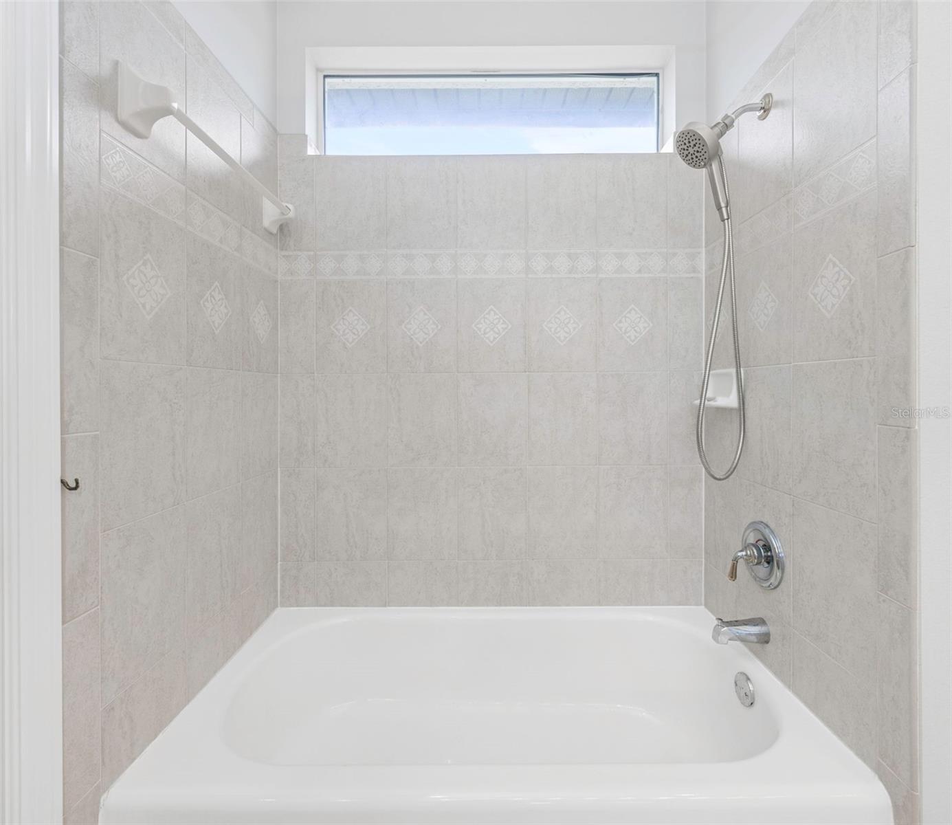 Listing photo id 33 for 3716 Janus Way