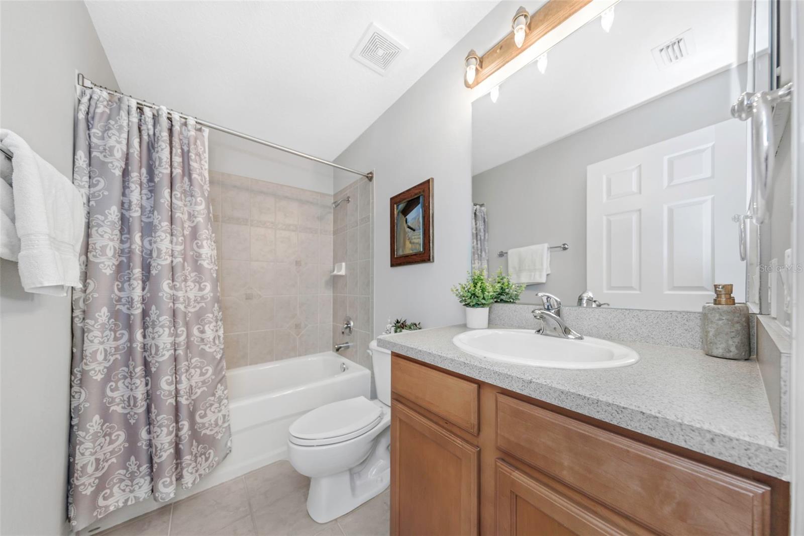 Listing photo id 41 for 3716 Janus Way