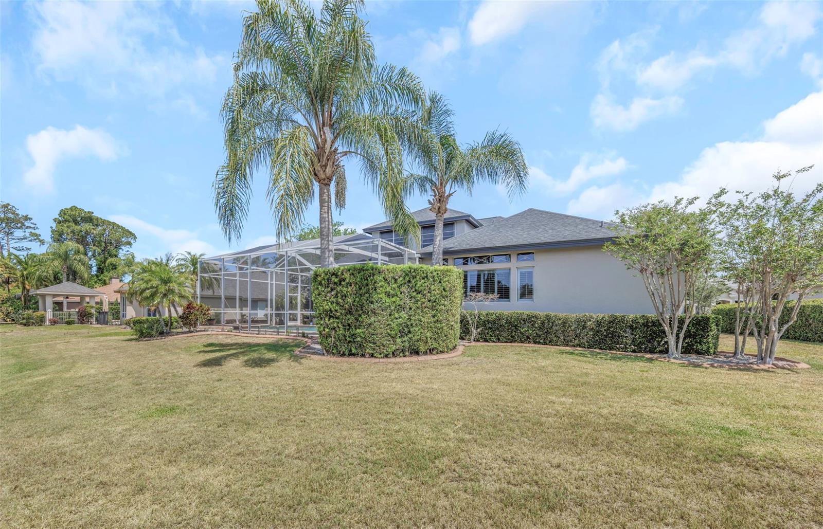 Listing photo id 52 for 3716 Janus Way