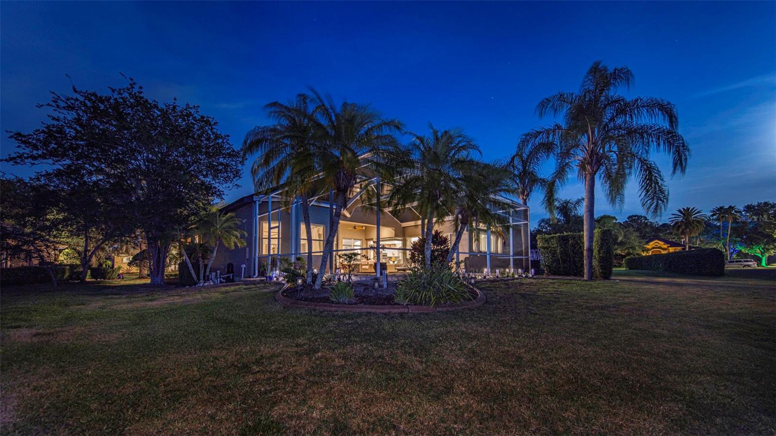 Listing photo id 61 for 3716 Janus Way