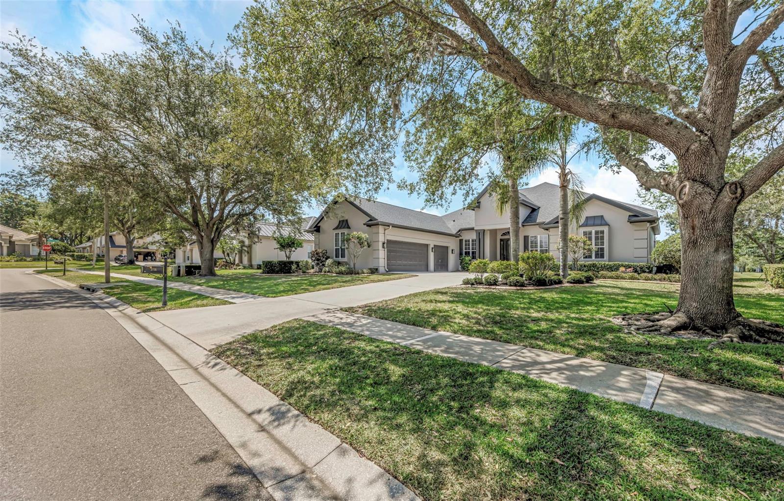 Listing photo id 66 for 3716 Janus Way