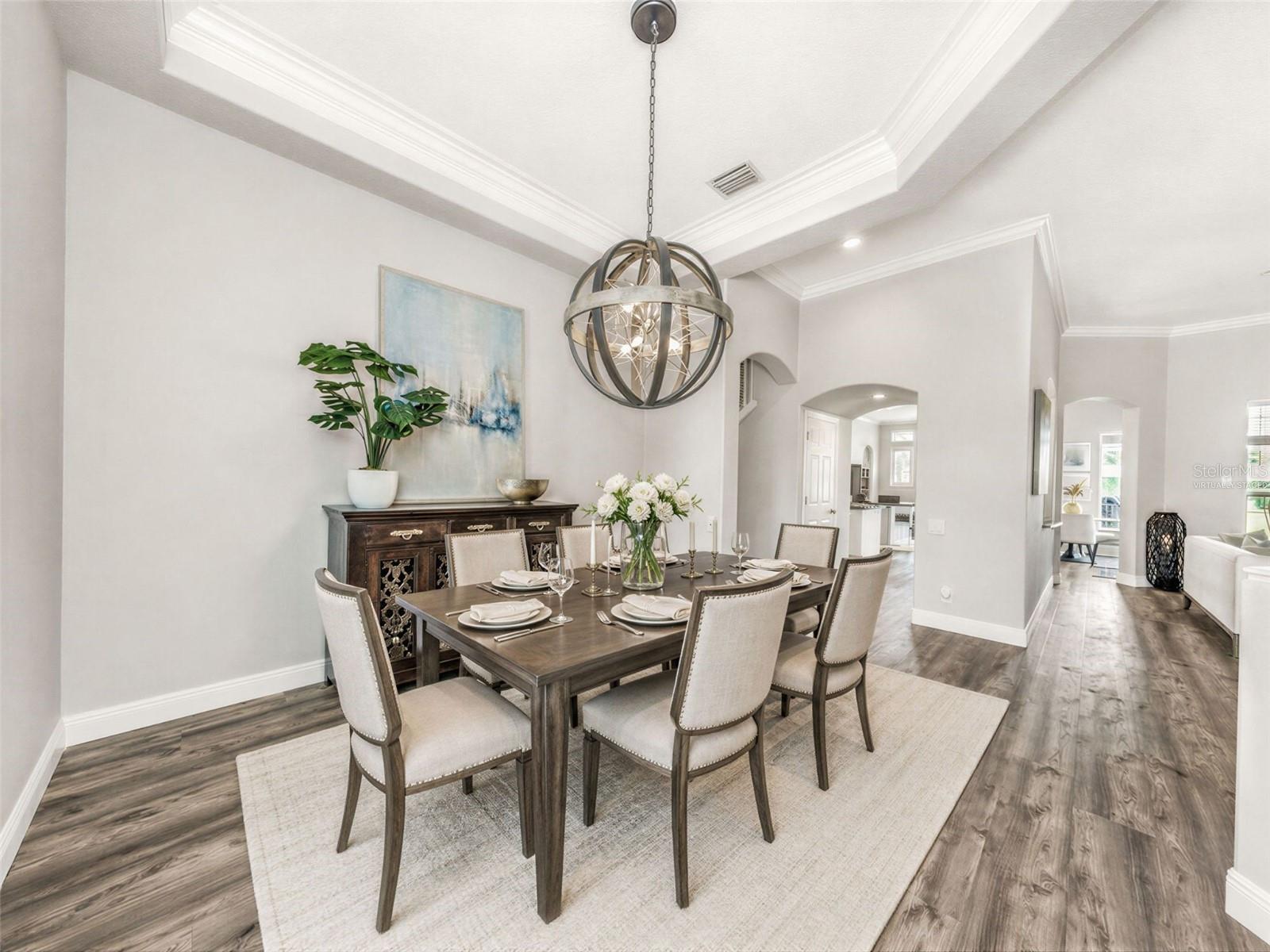 Listing photo id 6 for 3716 Janus Way