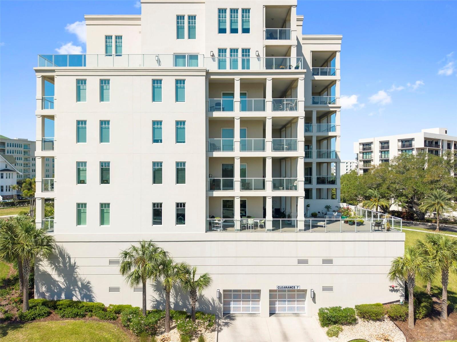Image 41 of 46 For 8 Palm Terrace 201
