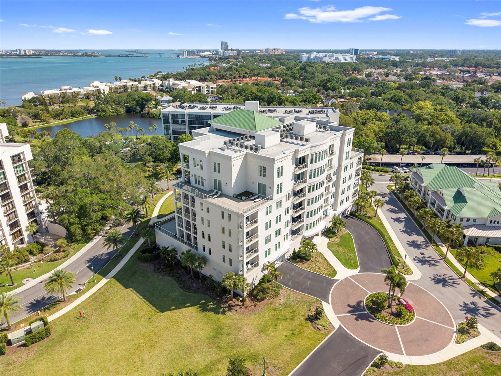 Image 43 of 46 For 8 Palm Terrace 201