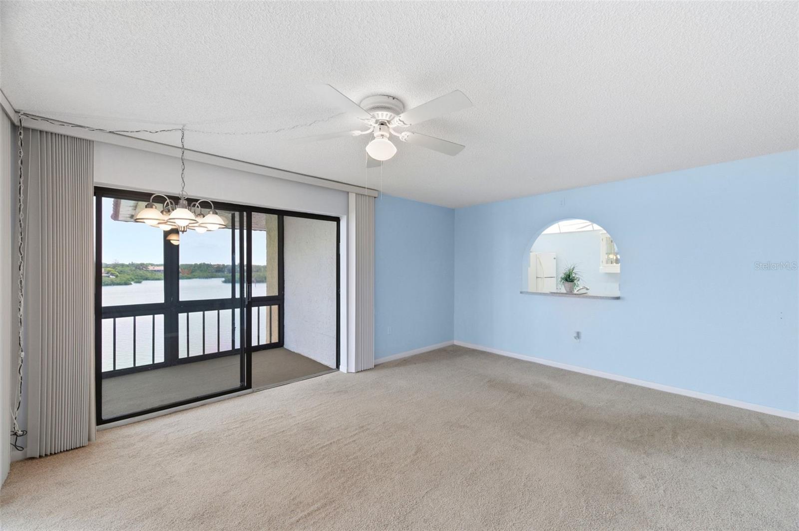 Image 13 of 61 For 19701 Gulf Boulevard 417