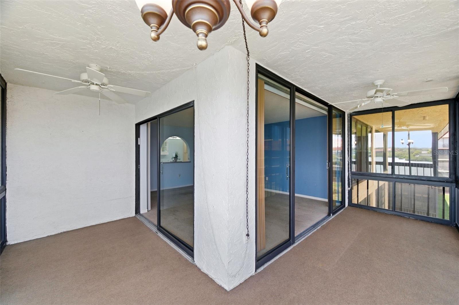 Image 19 of 61 For 19701 Gulf Boulevard 417