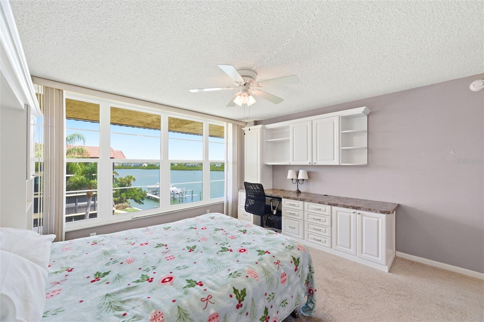 Image 25 of 61 For 19701 Gulf Boulevard 417