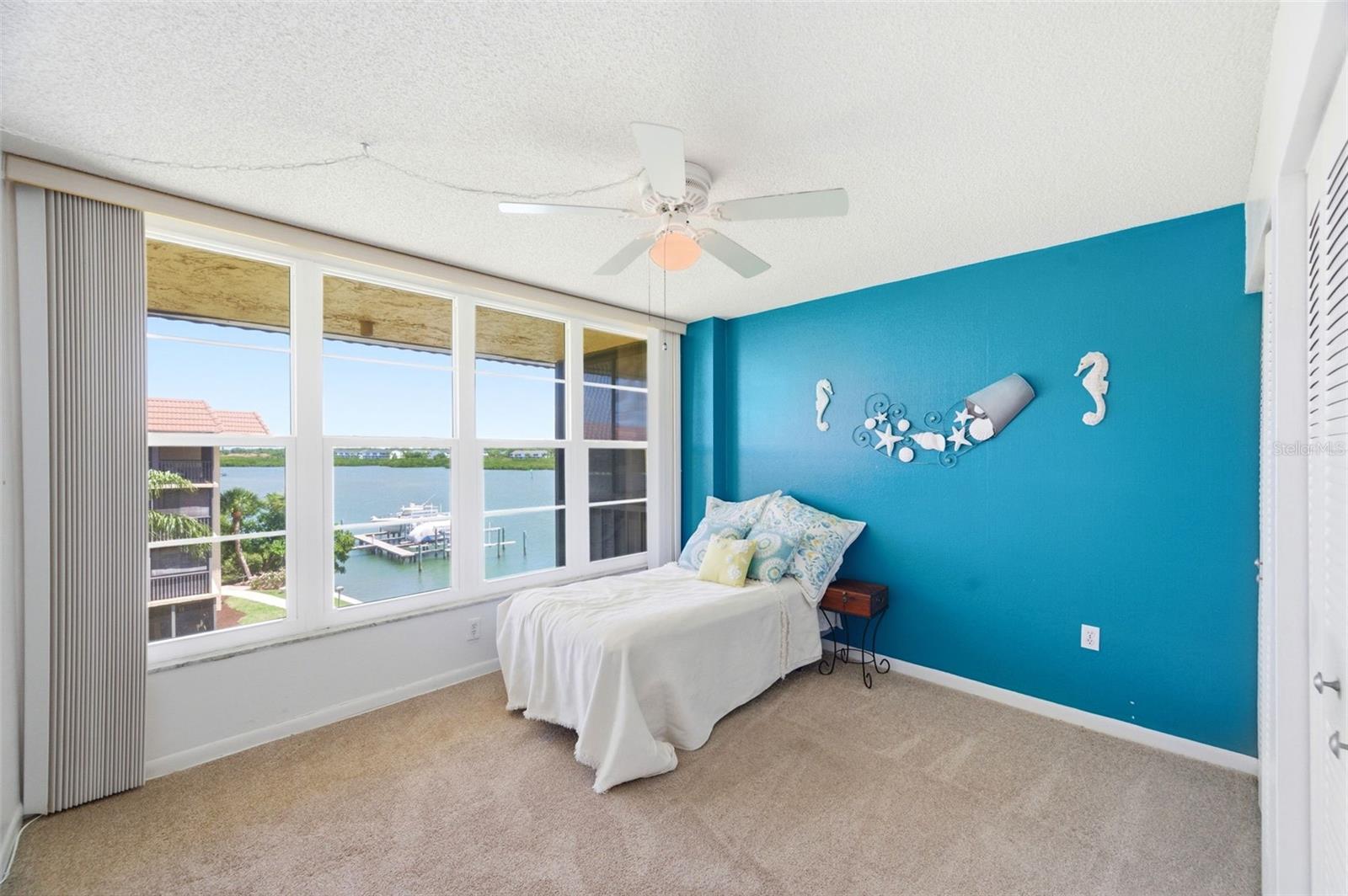 Image 32 of 61 For 19701 Gulf Boulevard 417