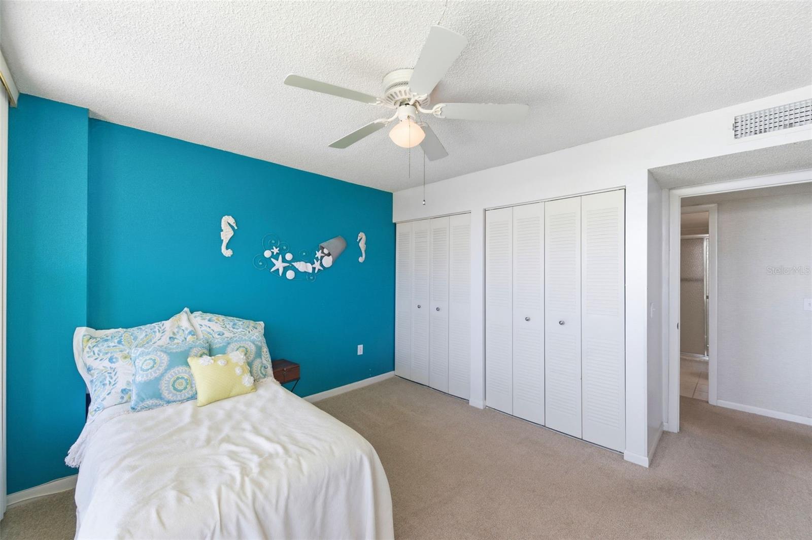 Image 33 of 61 For 19701 Gulf Boulevard 417