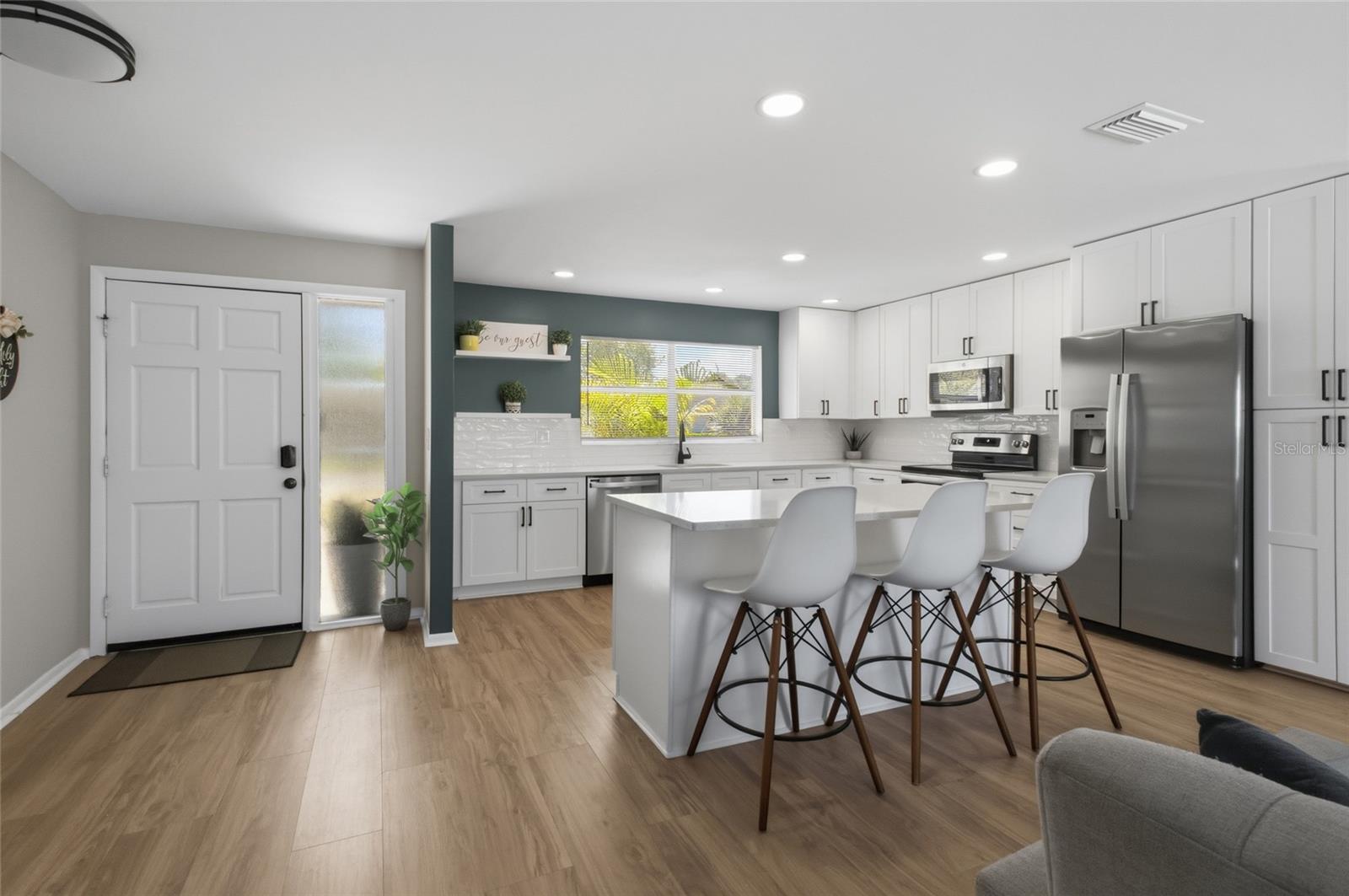 Image 6 of 34 For 12966 115th Street