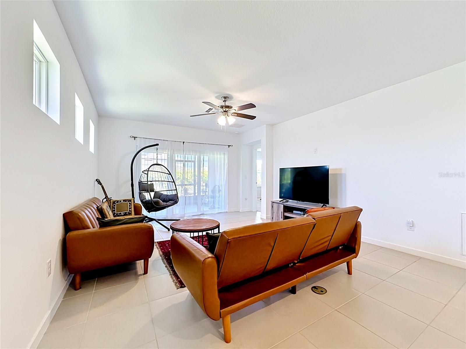 Image 12 of 40 For 6080 Jensen View Avenue