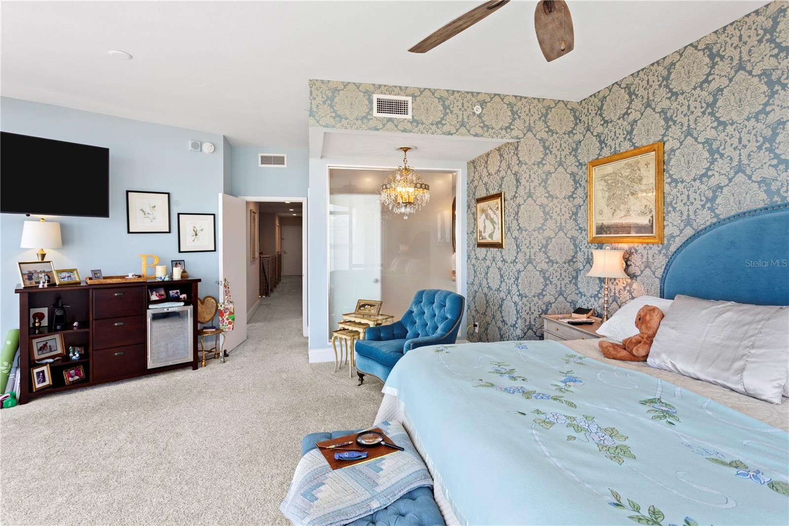 Image 43 of 63 For 175 1st Street S 2307