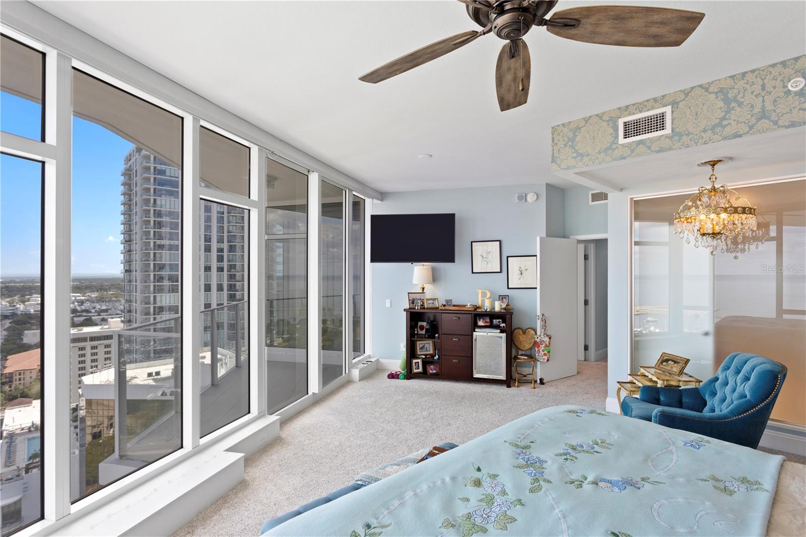 Image 44 of 63 For 175 1st Street S 2307