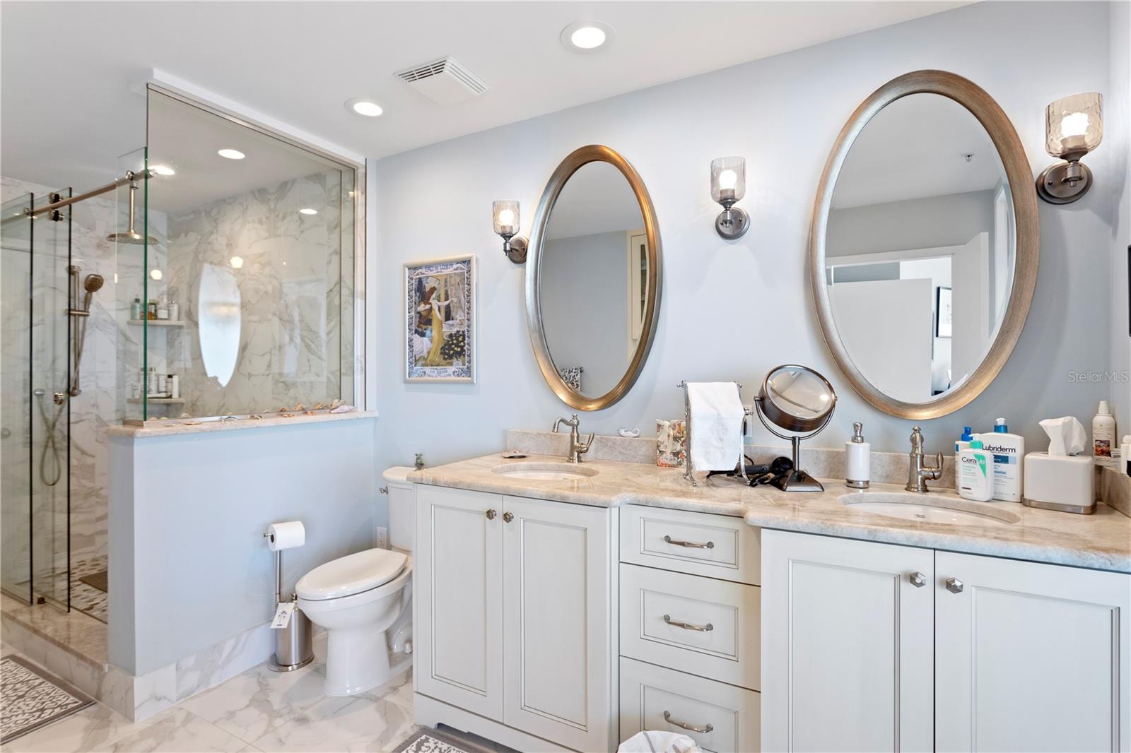 Image 45 of 63 For 175 1st Street S 2307