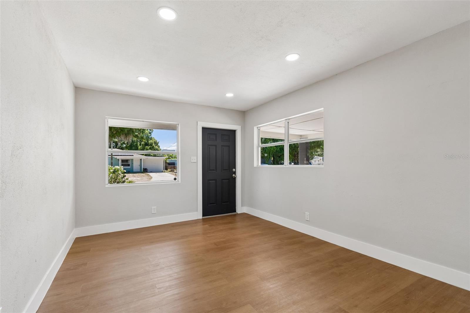 Image 10 of 40 For 11206 Arden Avenue