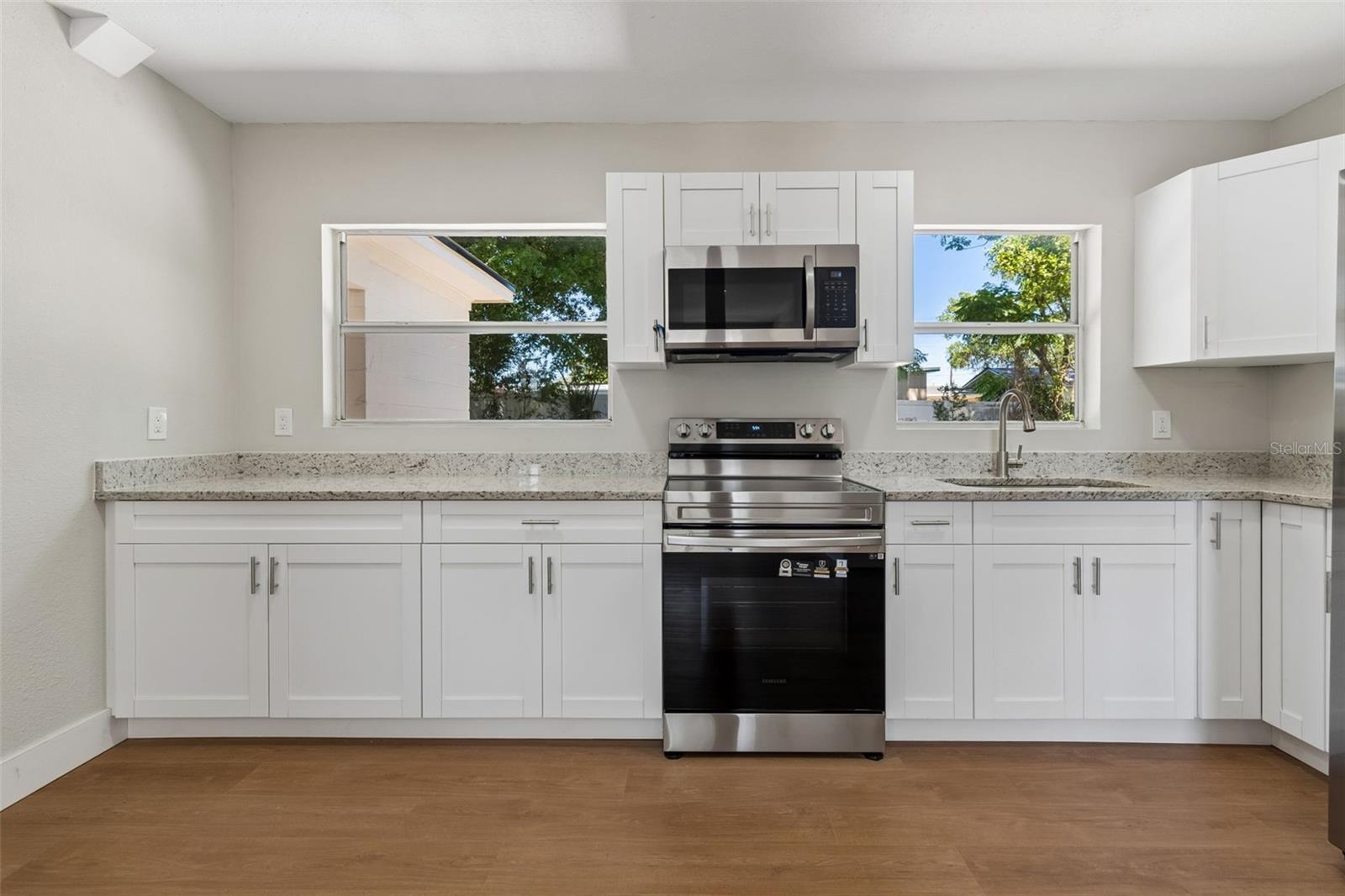 Image 11 of 40 For 11206 Arden Avenue