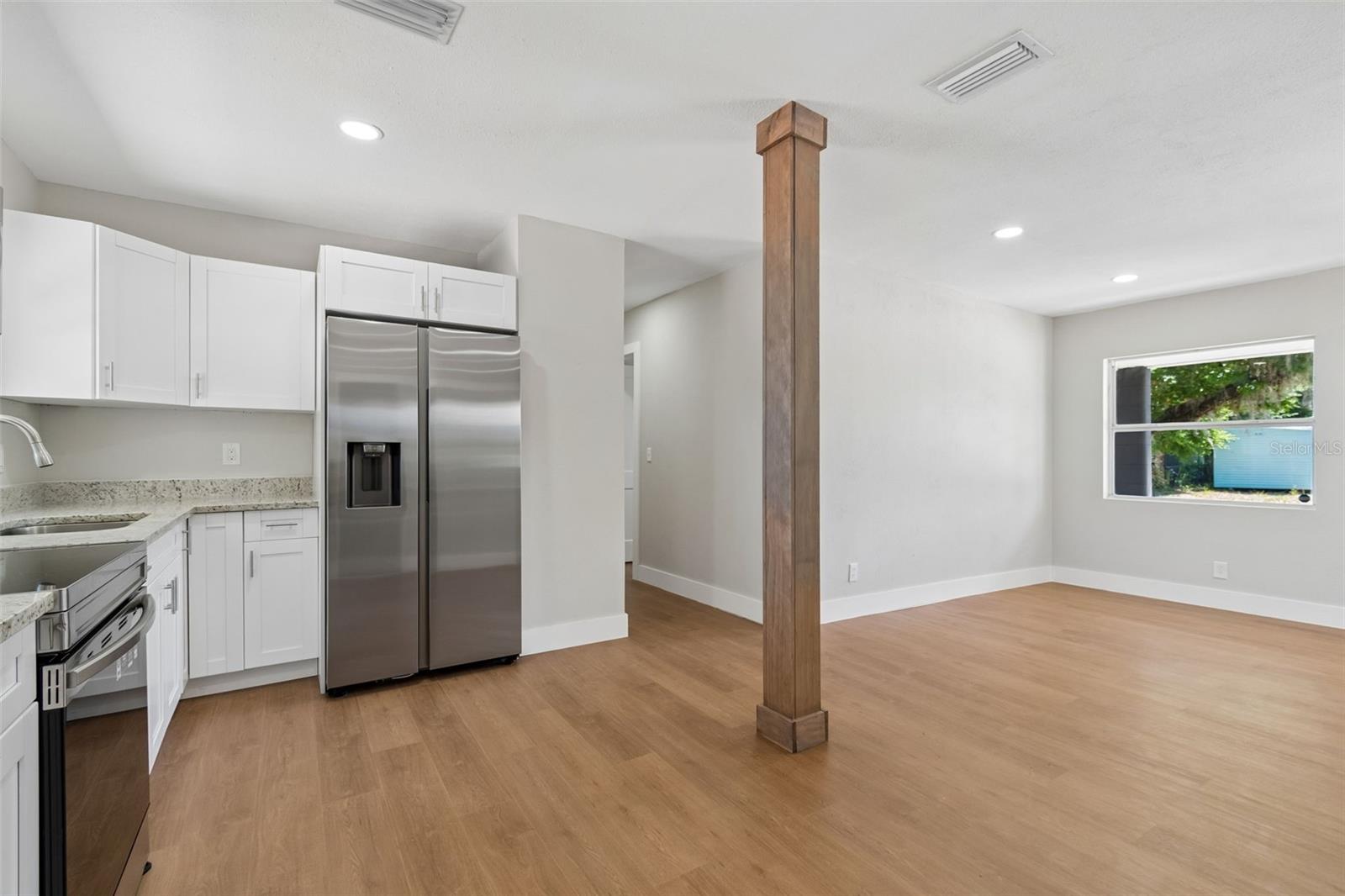 Image 15 of 40 For 11206 Arden Avenue