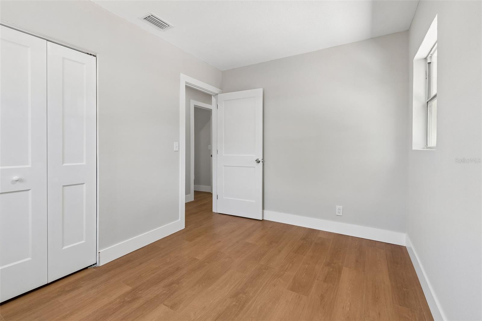 Image 19 of 40 For 11206 Arden Avenue