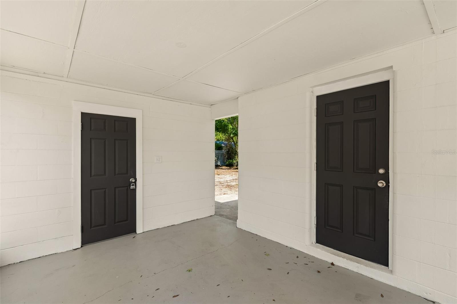 Image 29 of 40 For 11206 Arden Avenue