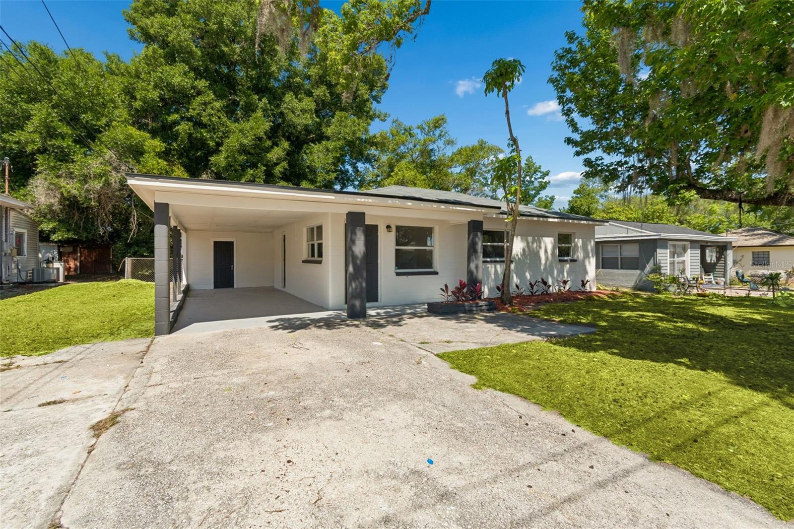 Image 3 of 40 For 11206 Arden Avenue