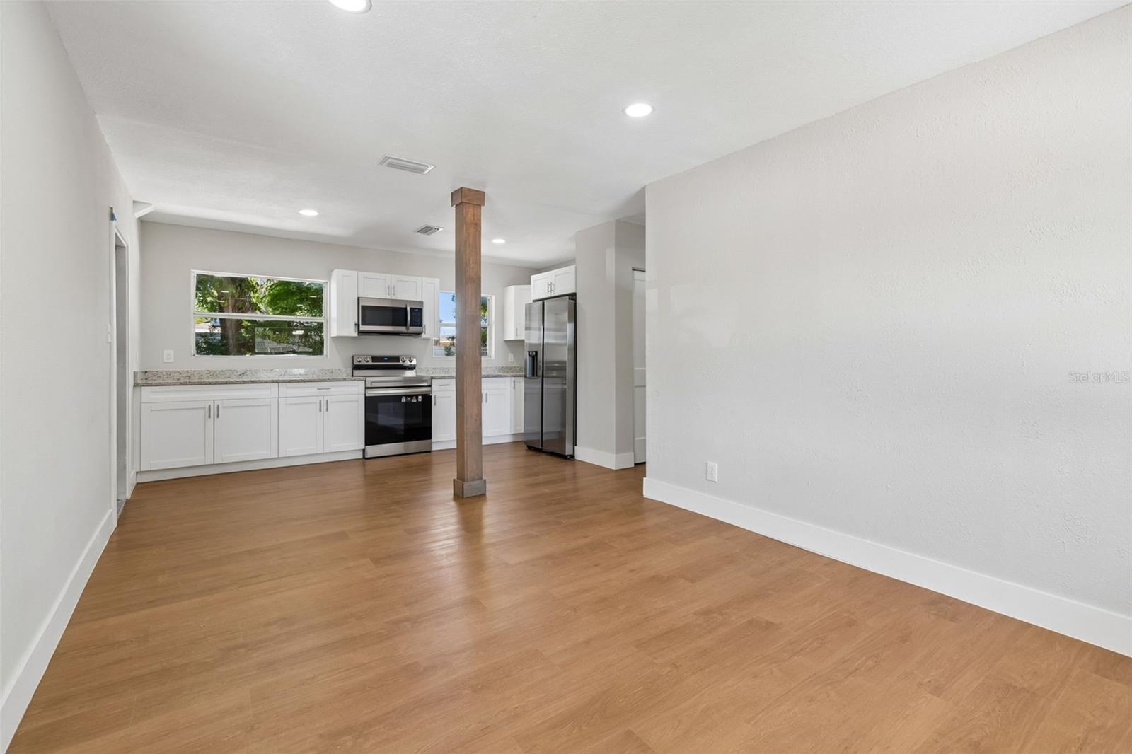 Image 6 of 40 For 11206 Arden Avenue