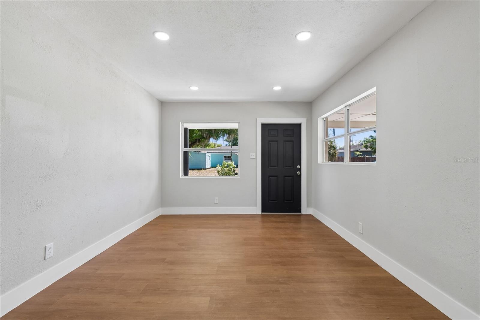 Image 9 of 40 For 11206 Arden Avenue