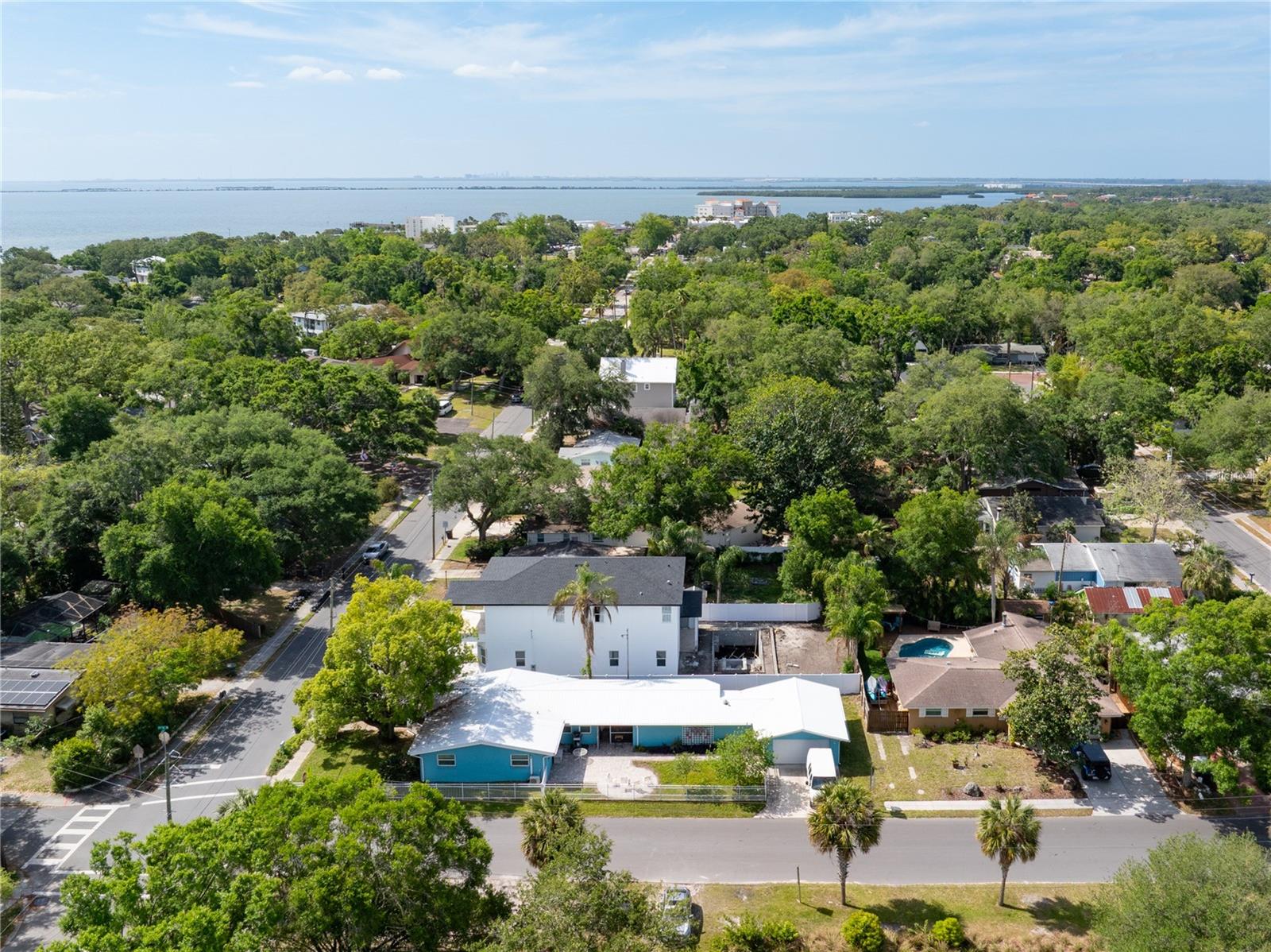 Listing photo id 1 for 685 1st Avenue N