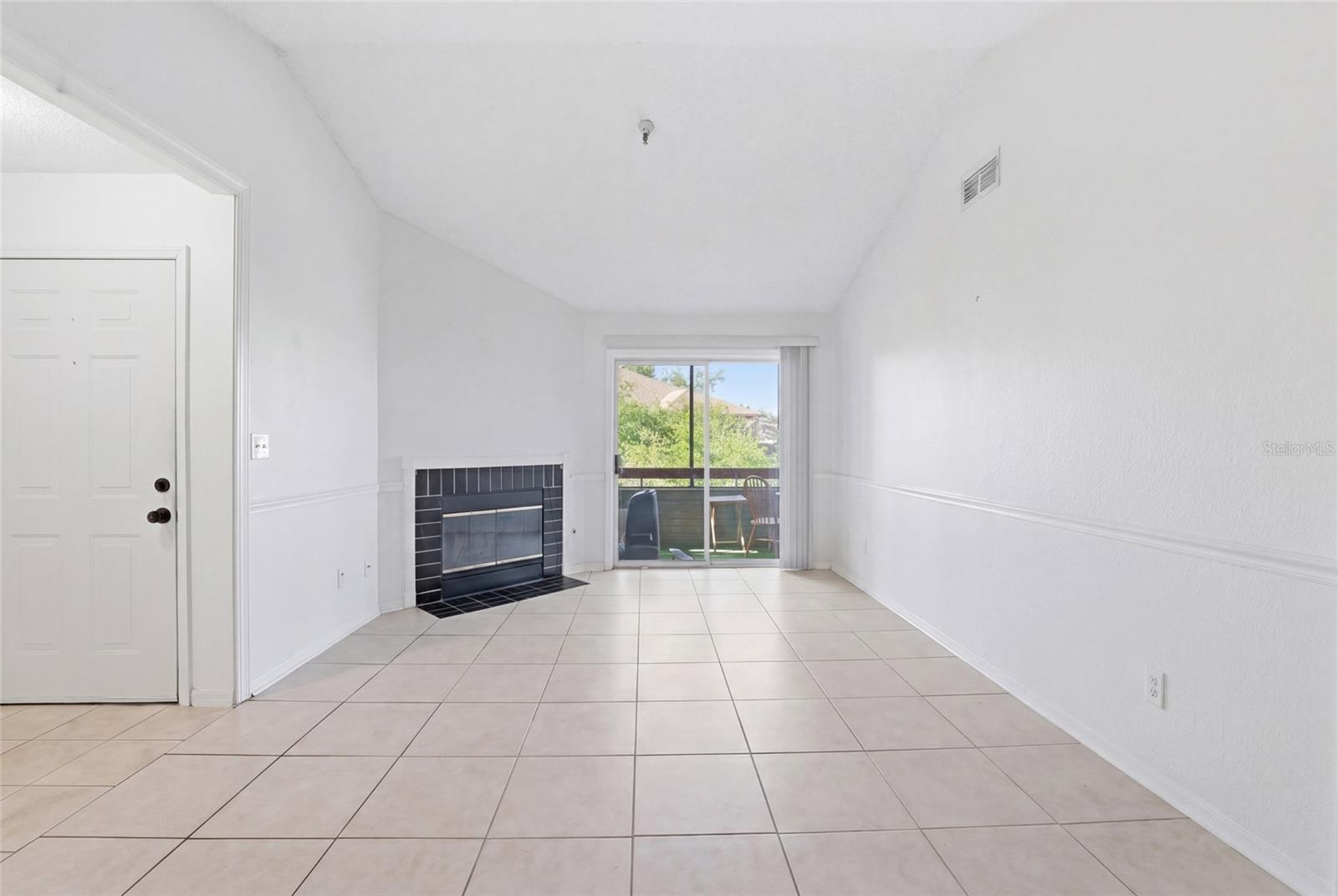 Image 4 of 33 For 10265 Gandy Boulevard N 1806