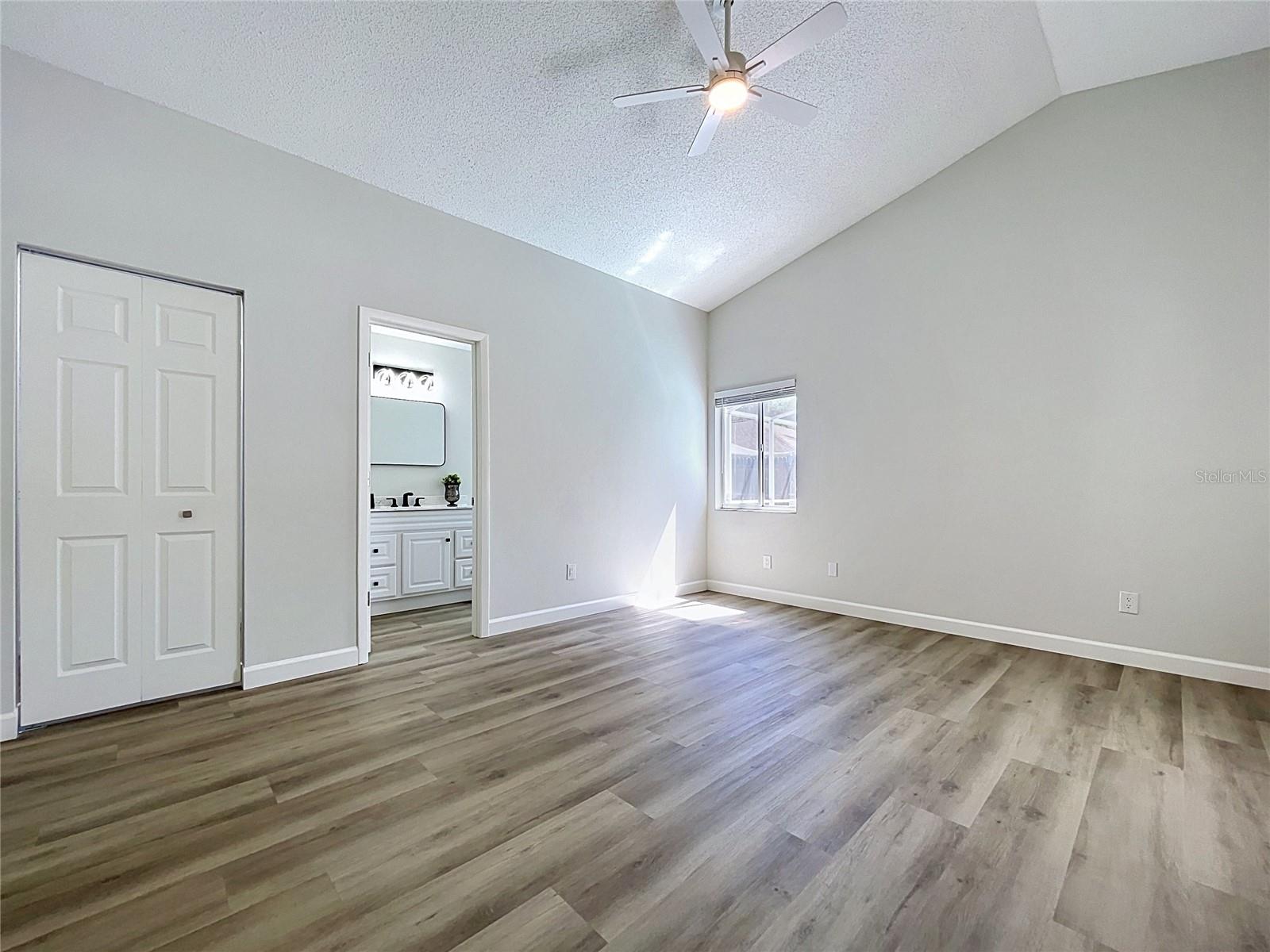 Image 17 of 48 For 11027 Streamside Drive