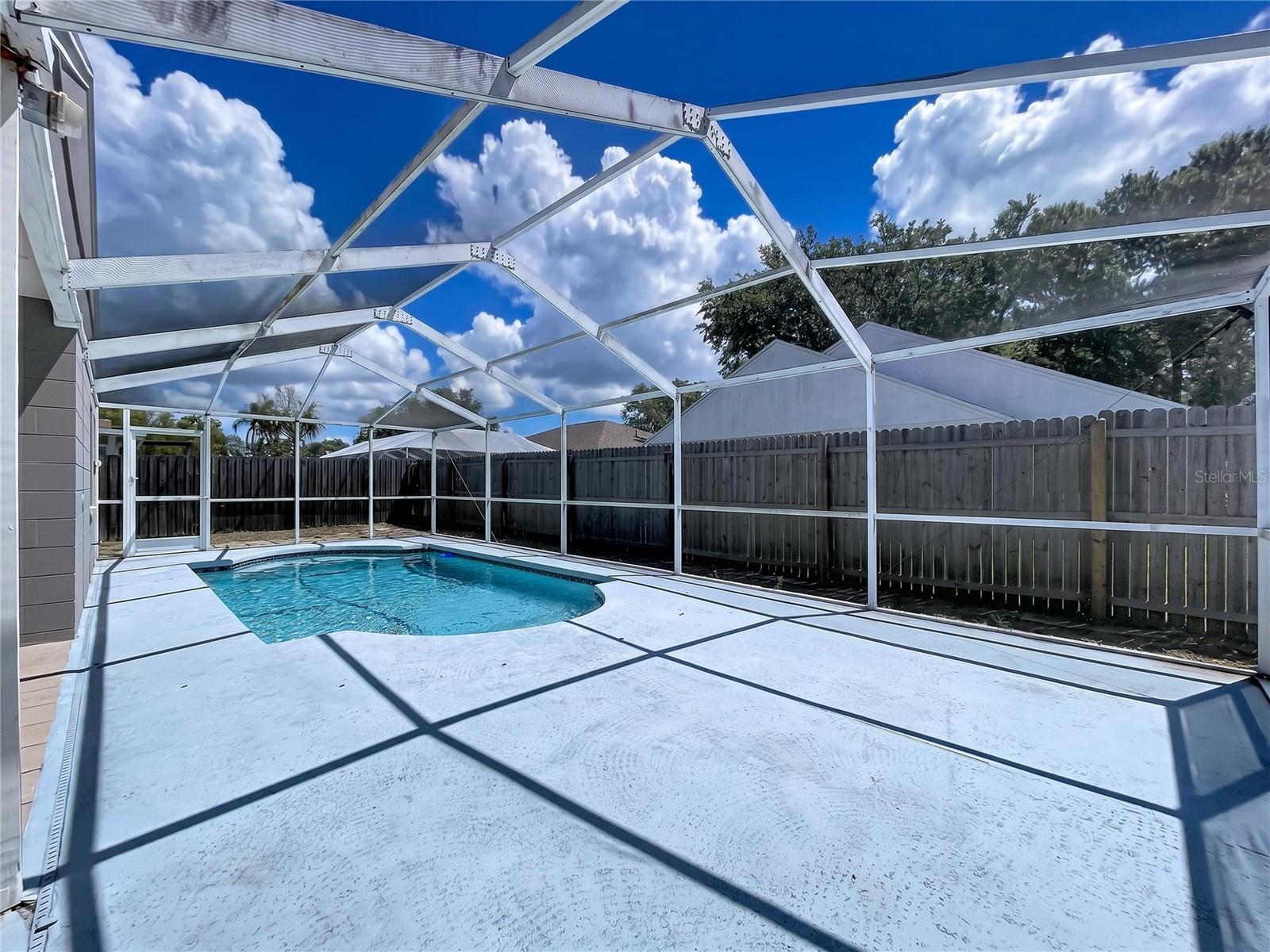 Image 43 of 48 For 11027 Streamside Drive