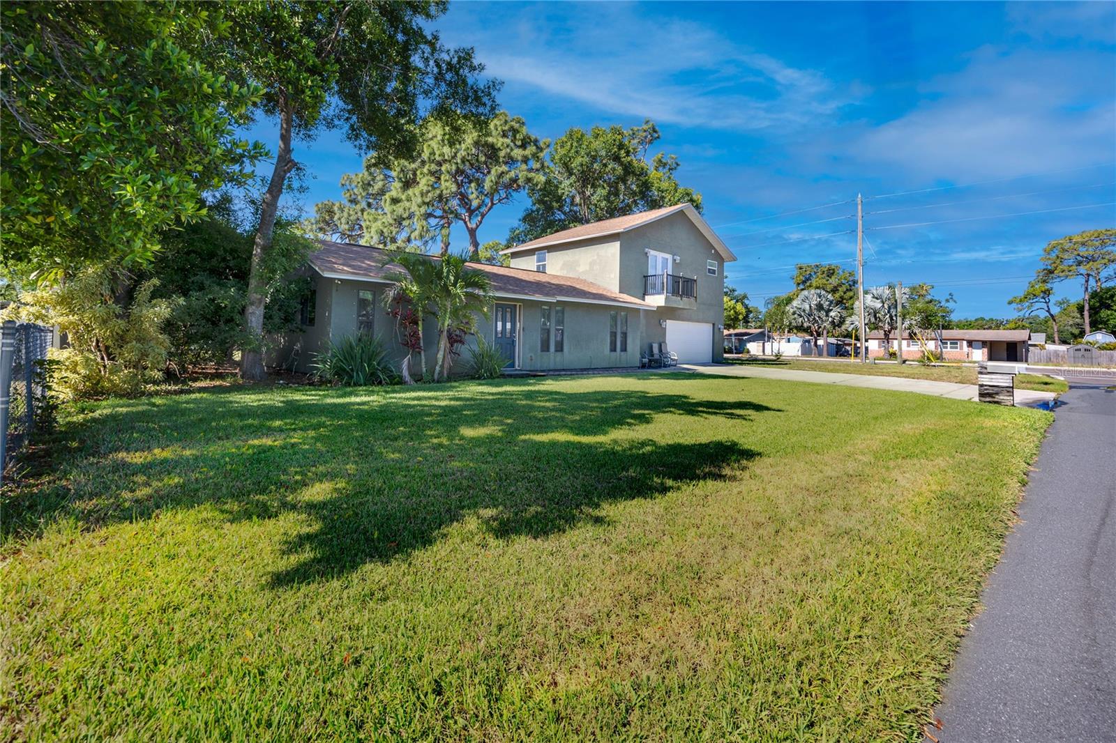 Image 11 of 45 For 2372 18th Avenue Sw