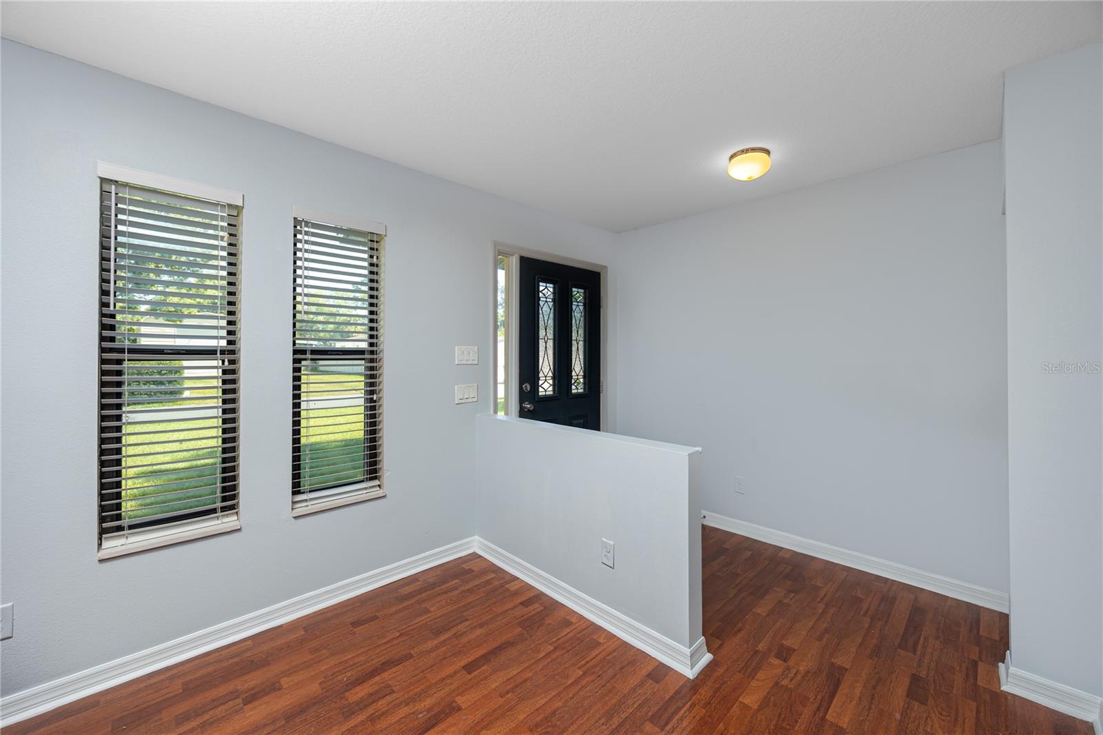Image 16 of 45 For 2372 18th Avenue Sw