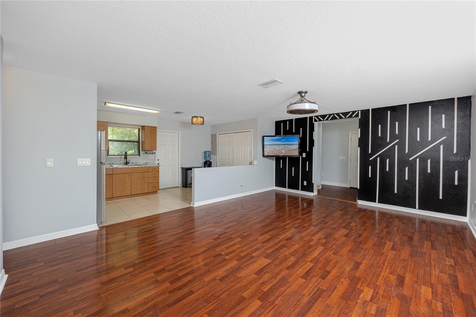 Image 2 of 45 For 2372 18th Avenue Sw
