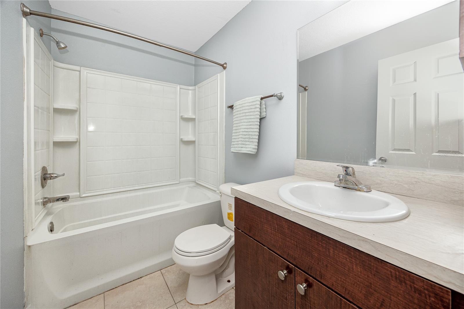 Image 23 of 45 For 2372 18th Avenue Sw