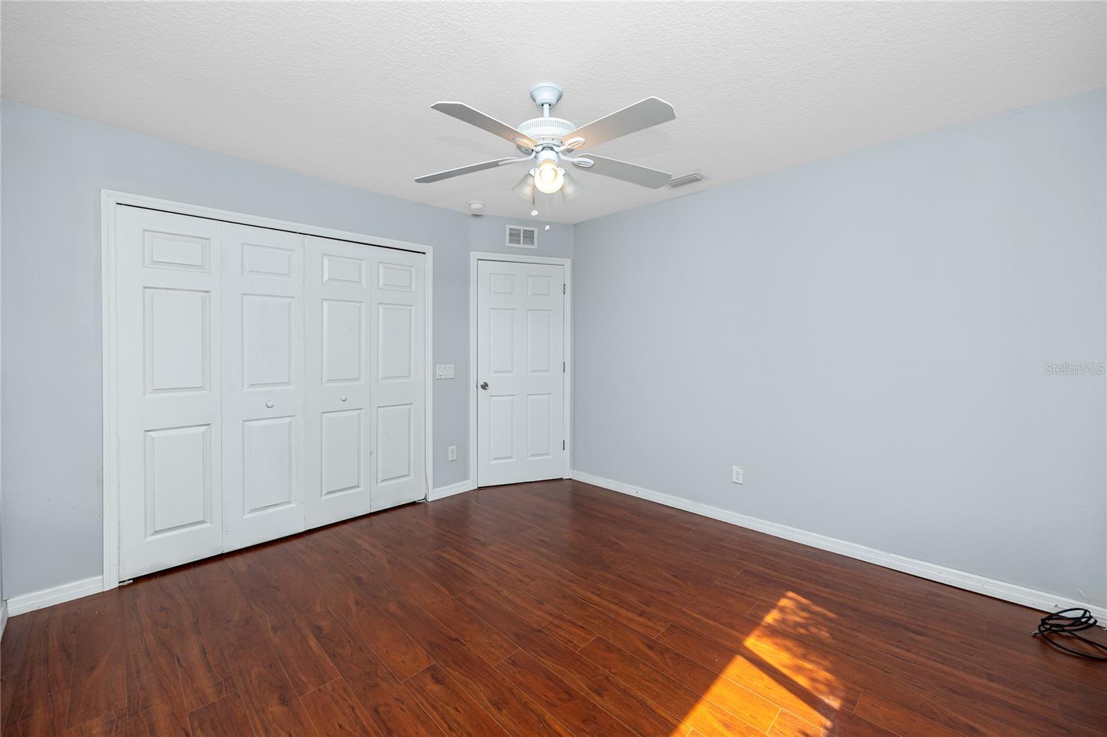 Image 25 of 45 For 2372 18th Avenue Sw