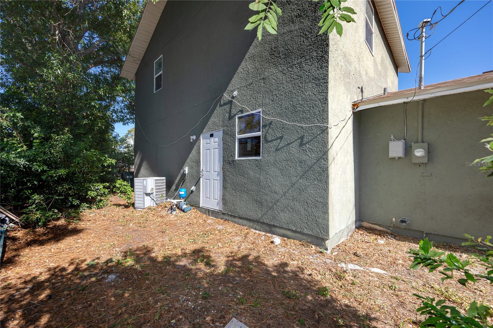 Image 41 of 45 For 2372 18th Avenue Sw