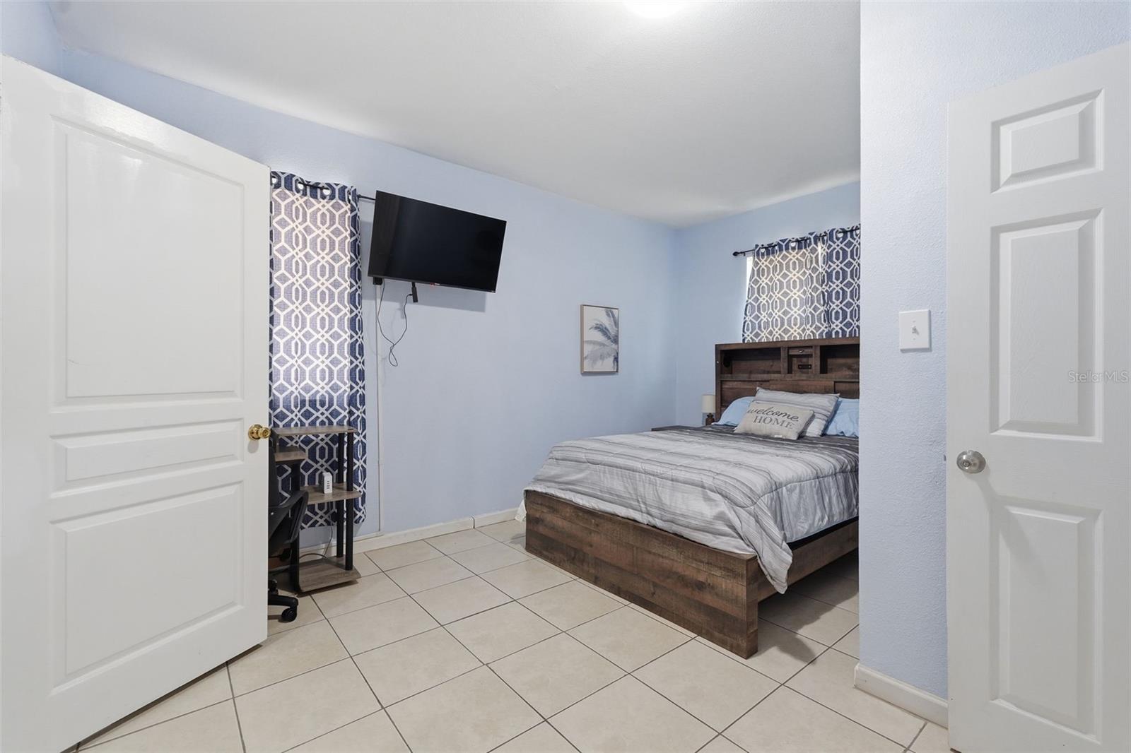 Image 17 of 57 For 10107 Aster Avenue