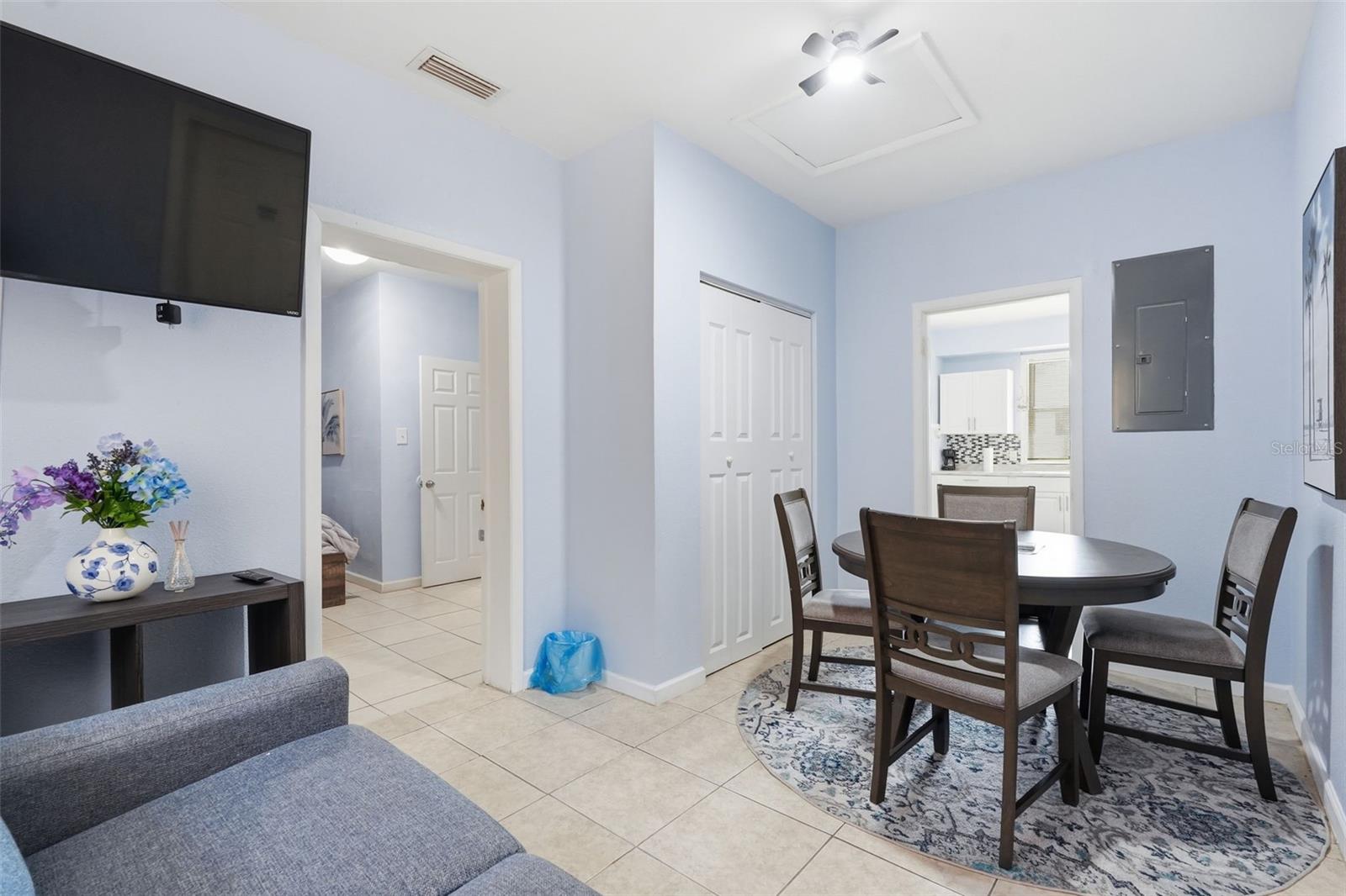 Image 21 of 57 For 10107 Aster Avenue