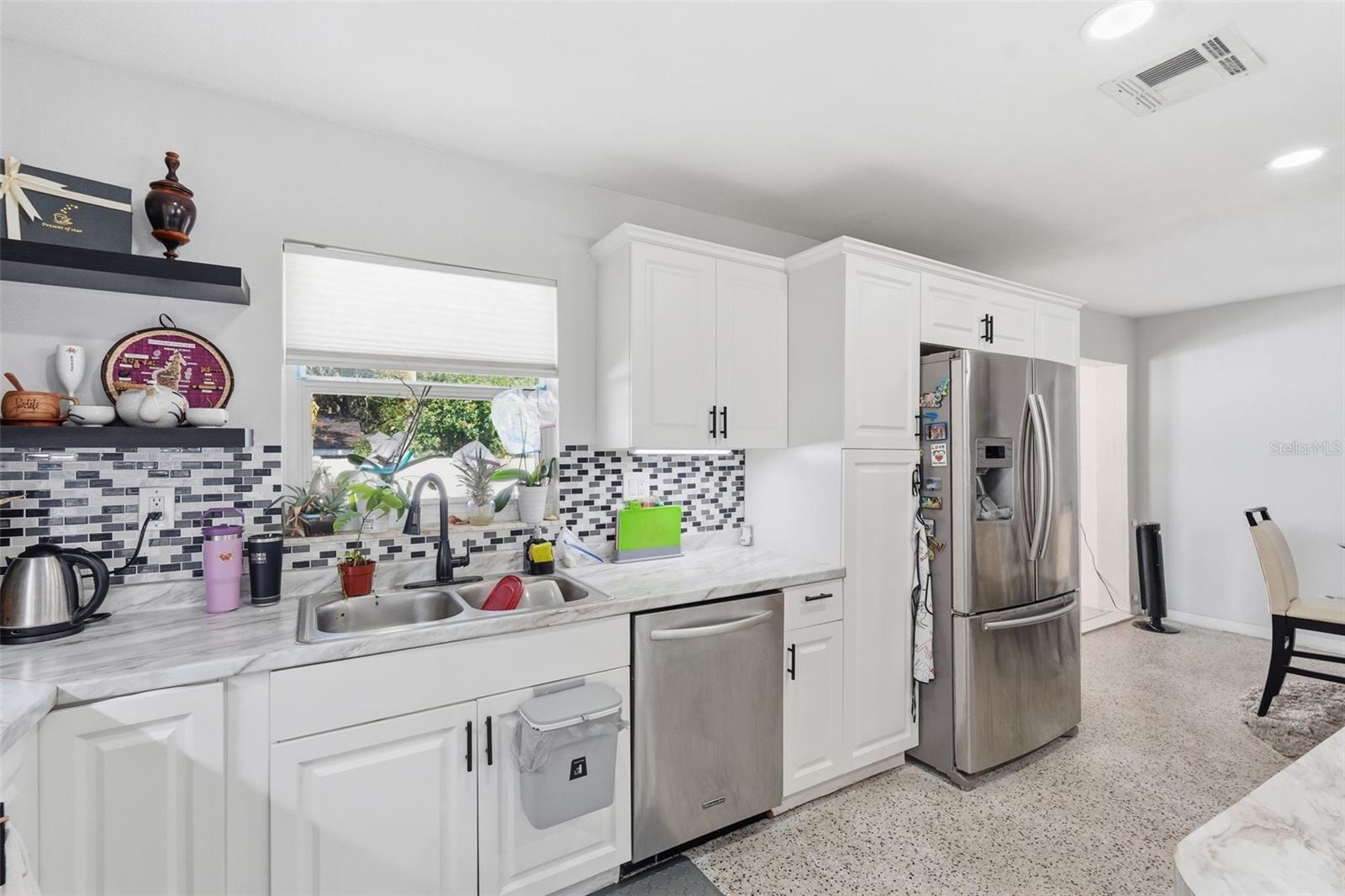 Image 40 of 57 For 10107 Aster Avenue