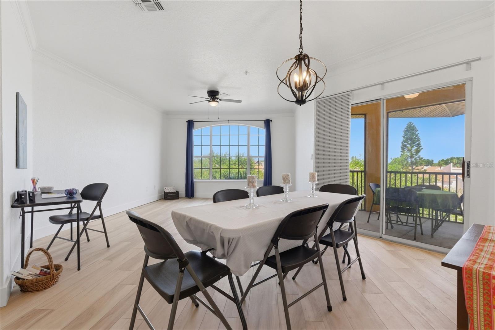 Image 11 of 58 For 4323 Bayside Village Drive 312
