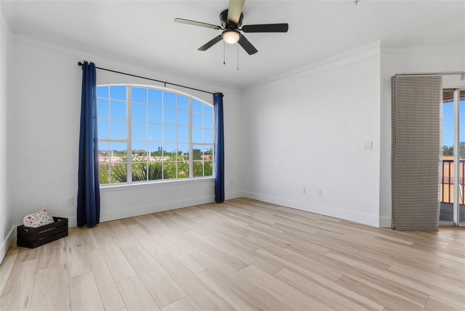 Image 14 of 58 For 4323 Bayside Village Drive 312