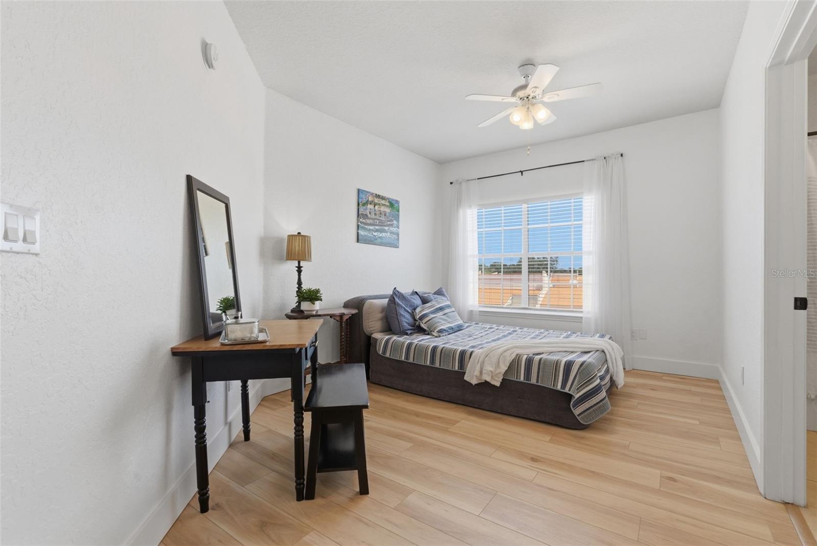 Image 20 of 58 For 4323 Bayside Village Drive 312