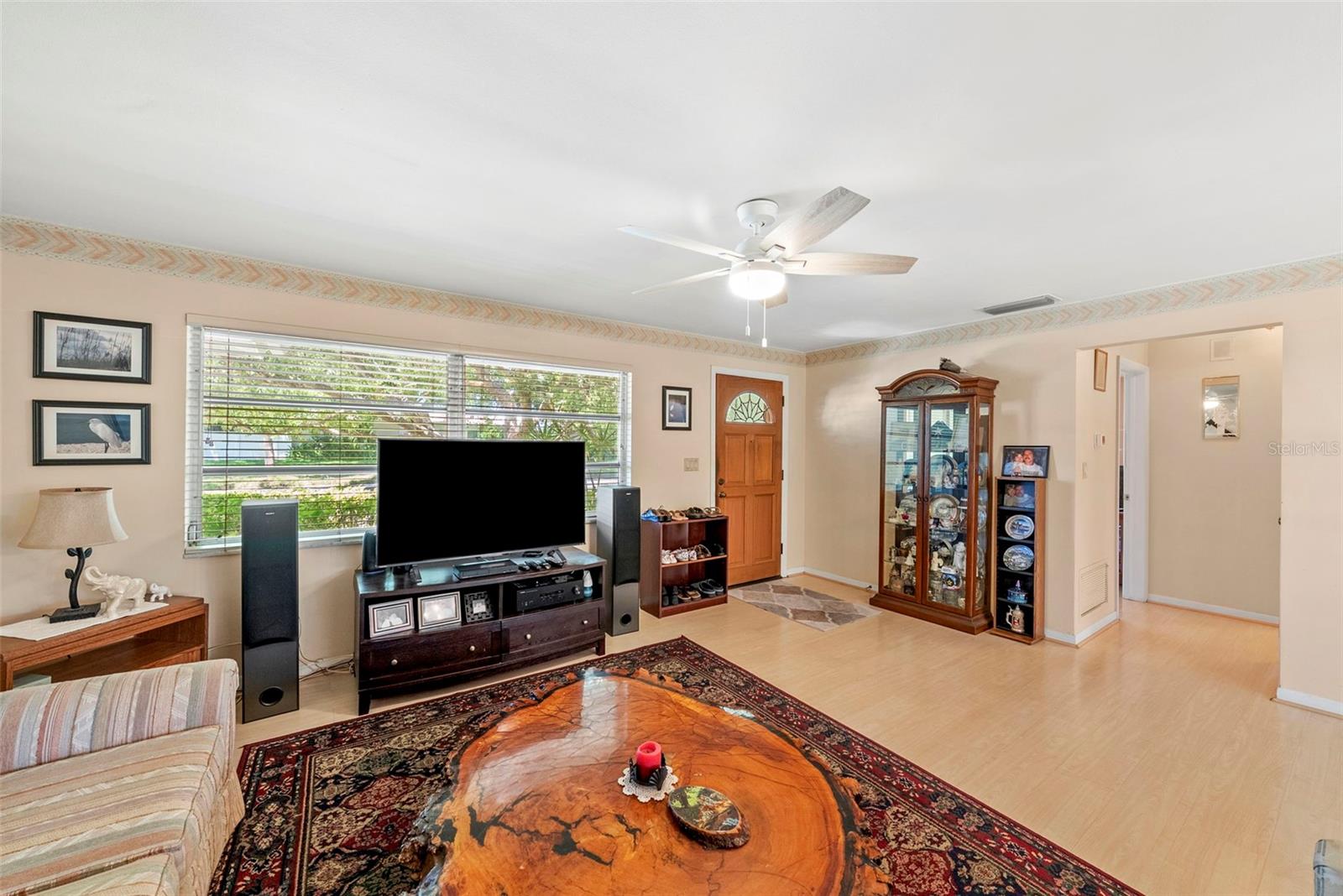 Image 13 of 40 For 1413 Embassy Drive