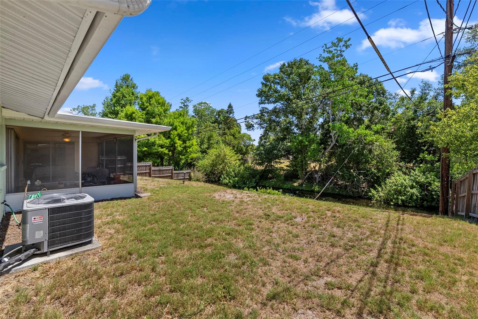 Image 30 of 40 For 1413 Embassy Drive